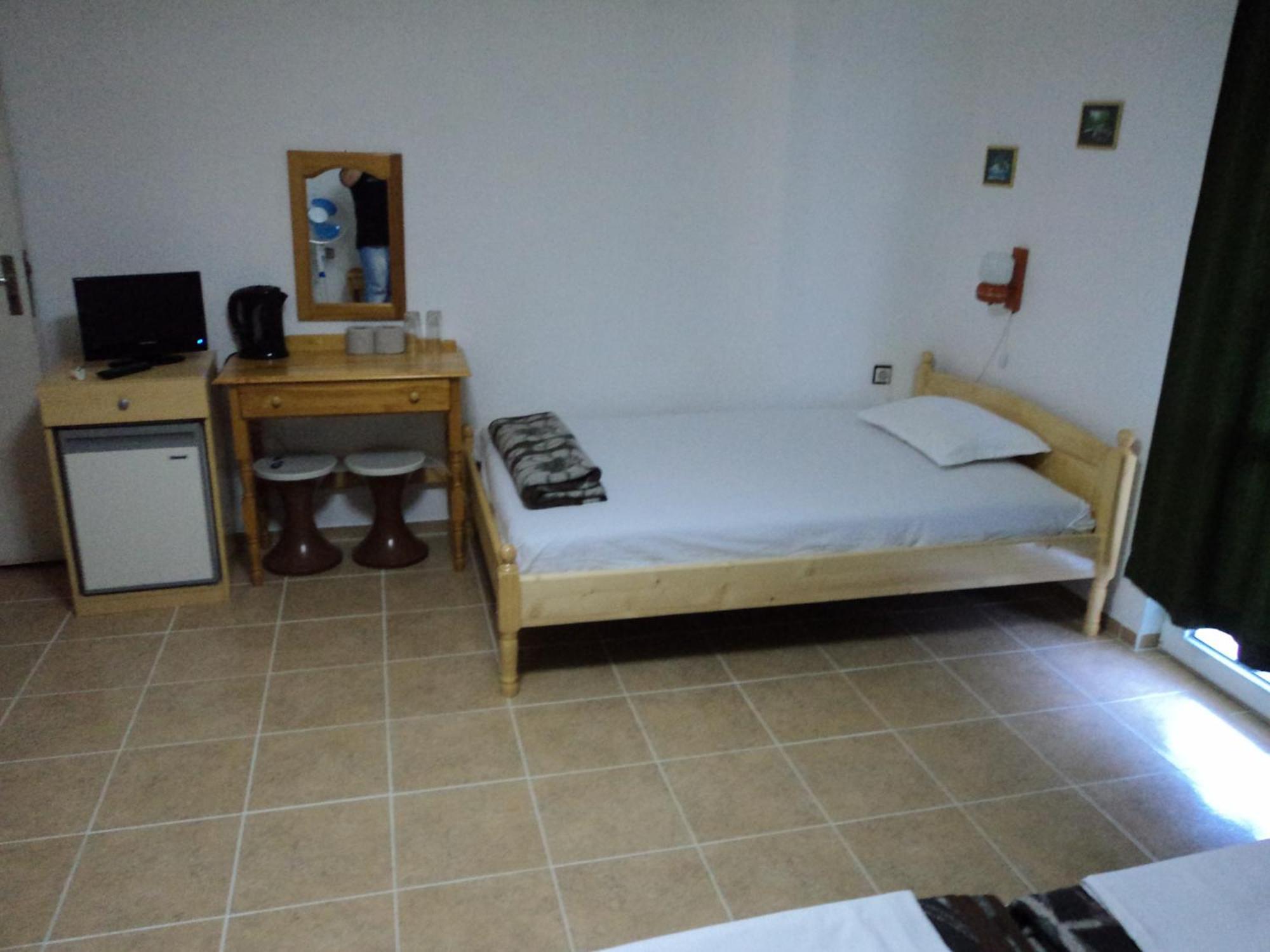 Guest House Drazhev ابزور المظهر الخارجي الصورة
