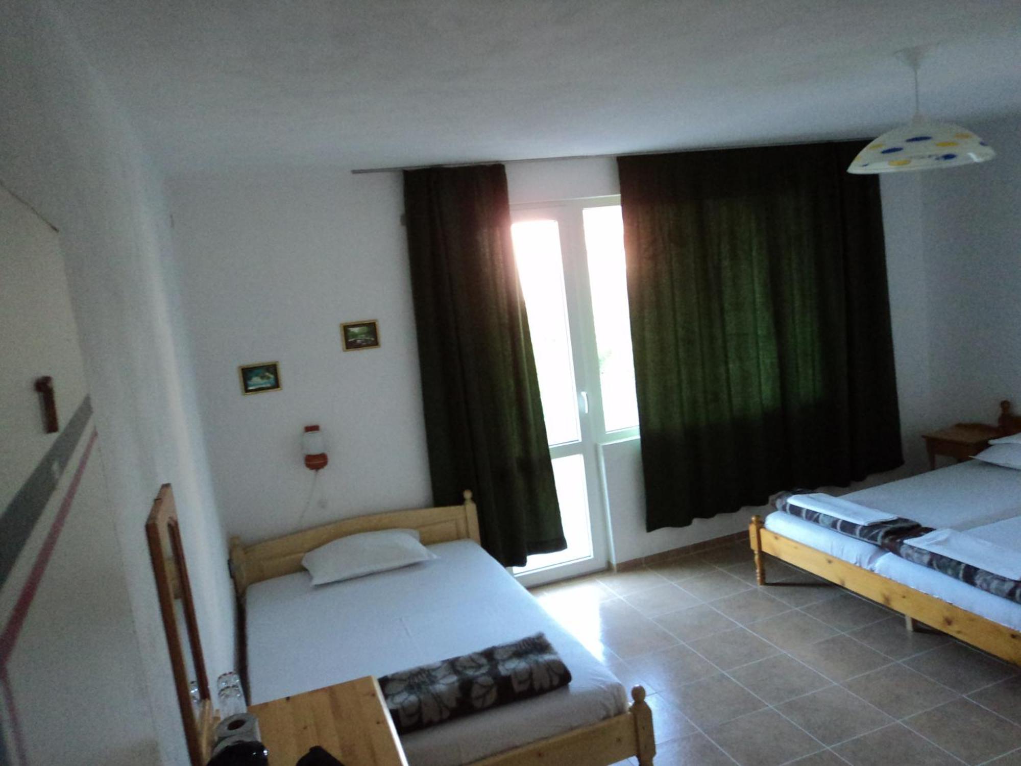Guest House Drazhev ابزور المظهر الخارجي الصورة