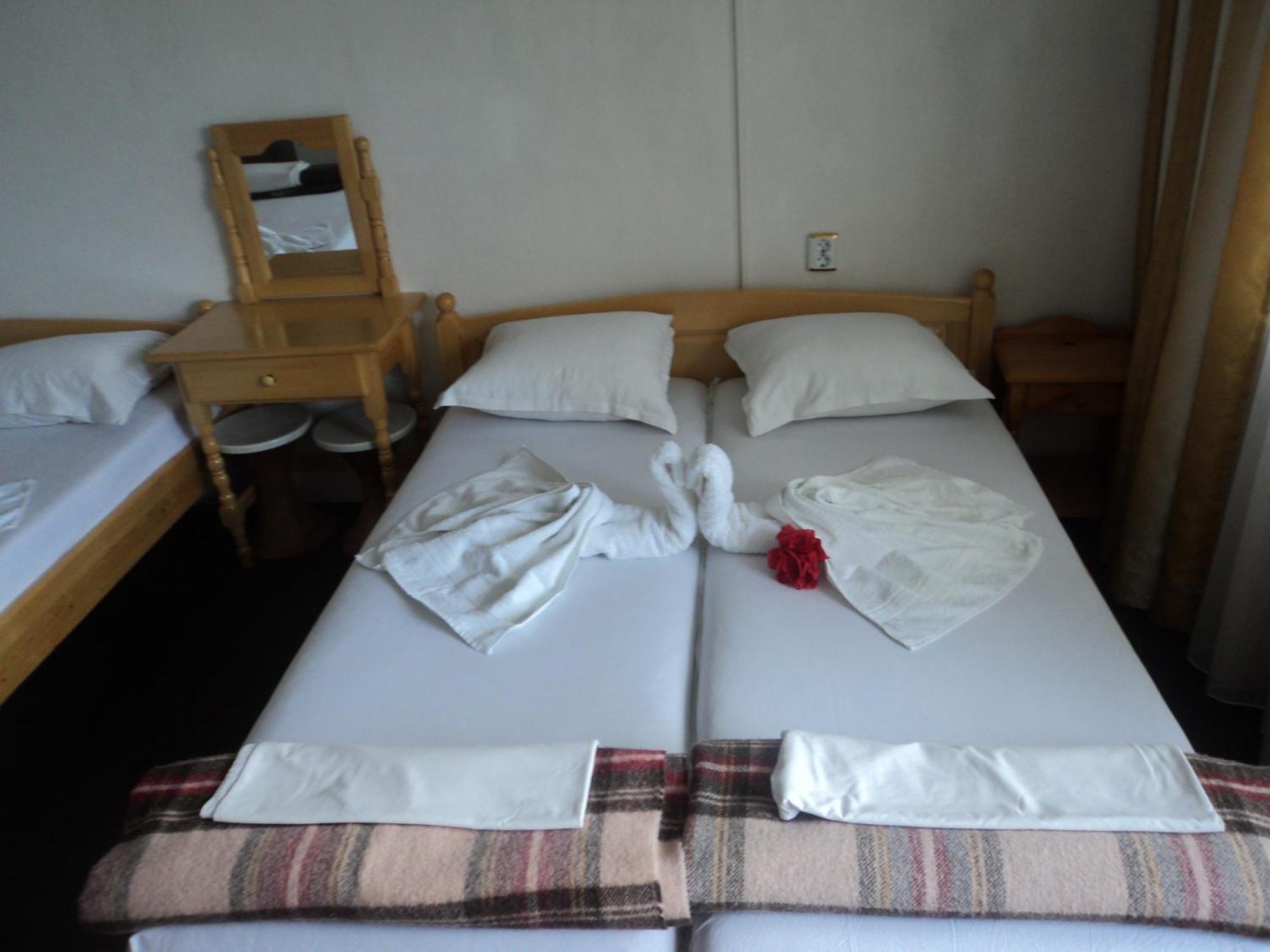 Guest House Drazhev ابزور المظهر الخارجي الصورة