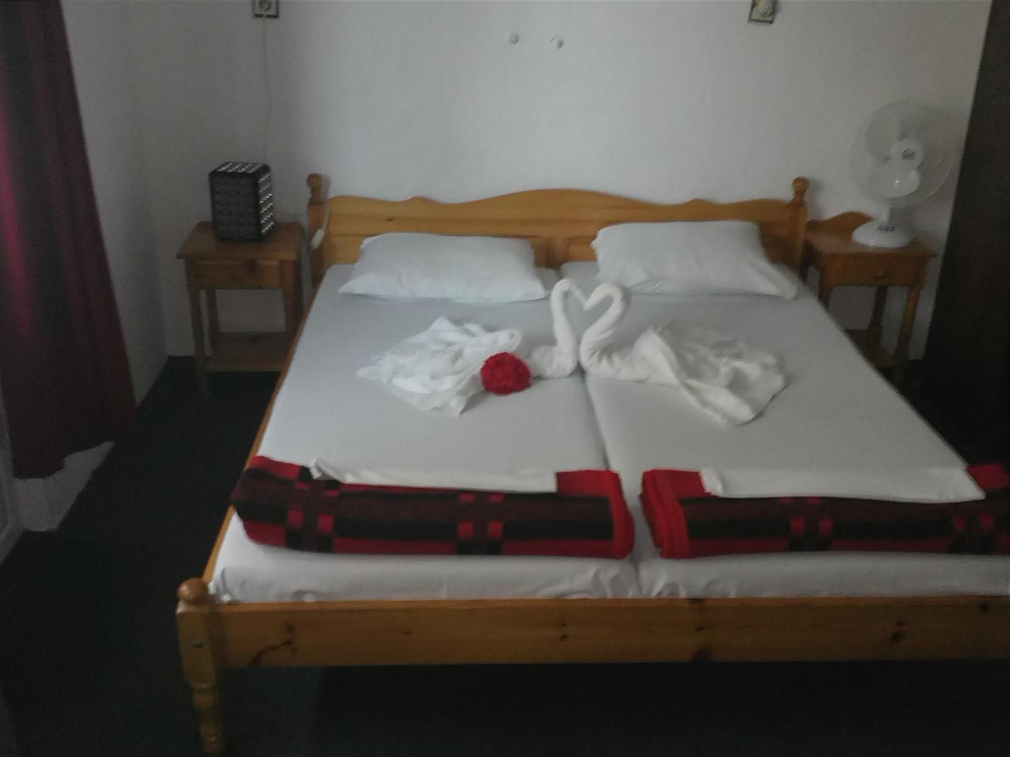 Guest House Drazhev ابزور المظهر الخارجي الصورة