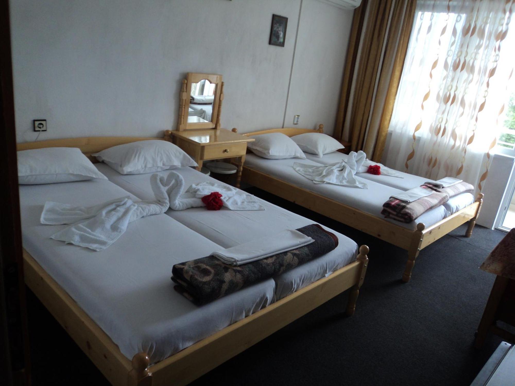 Guest House Drazhev ابزور المظهر الخارجي الصورة