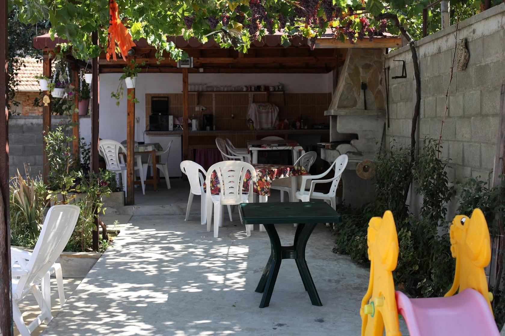 Guest House Drazhev ابزور المظهر الخارجي الصورة