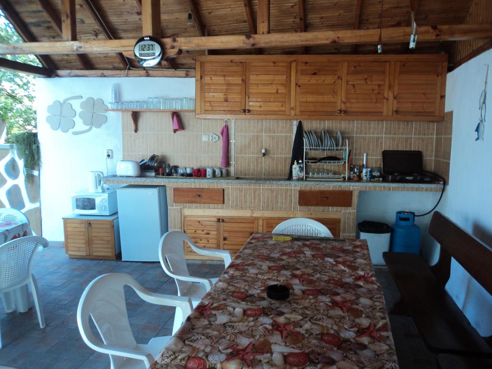 Guest House Drazhev ابزور المظهر الخارجي الصورة