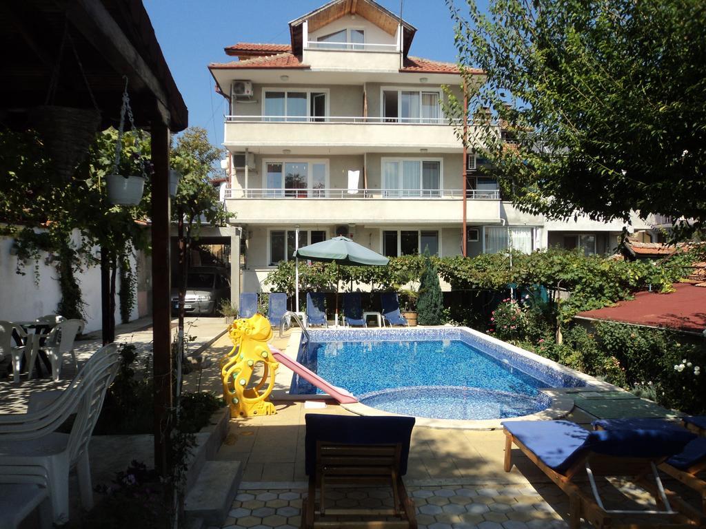 Guest House Drazhev ابزور المظهر الخارجي الصورة