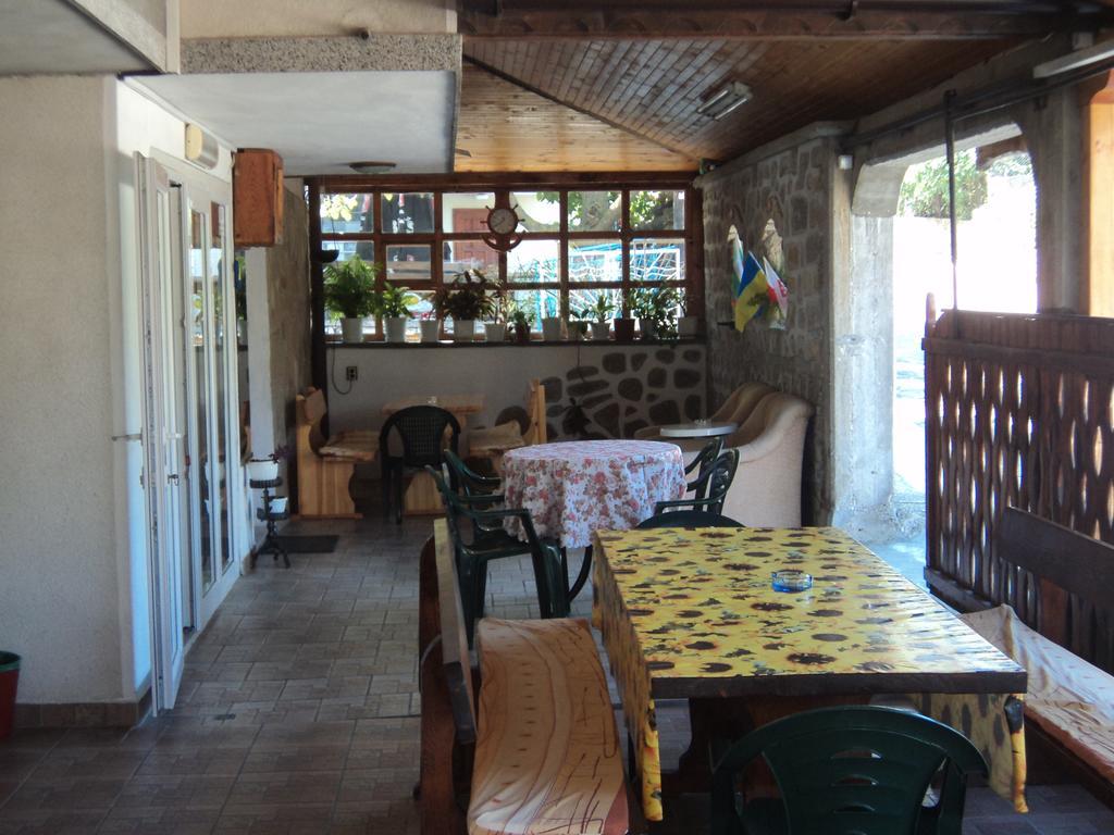 Guest House Drazhev ابزور المظهر الخارجي الصورة